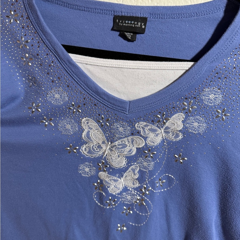 Grandma Core- Blue V-Neck design top with butterfly design 🐋🦋✨